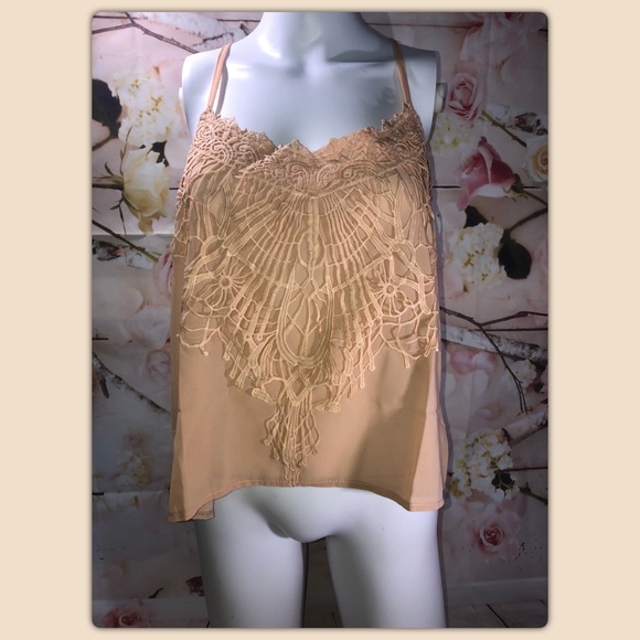 Nude Crochet Lace Cami Tank Top - Picture 6 of 9